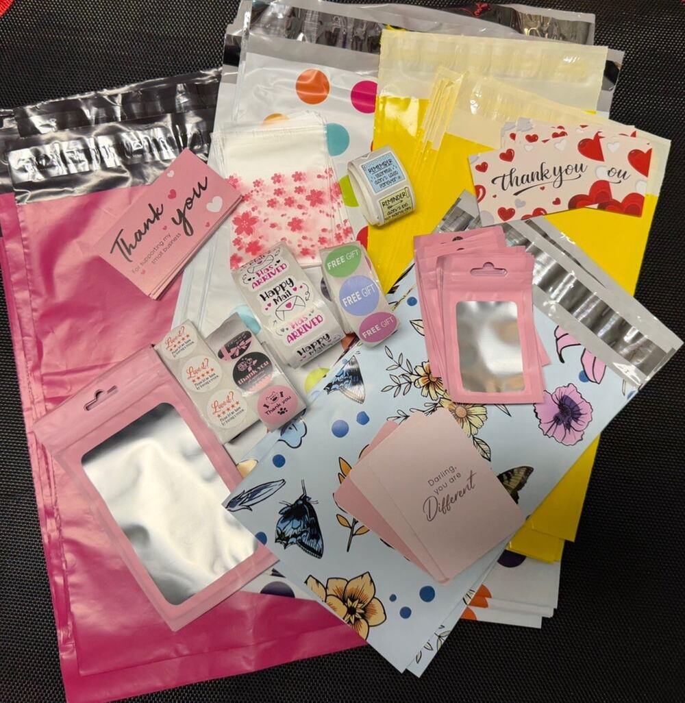 Reseller Shipping Supplies Bundle 224 Pcs. See Pics & Desc.